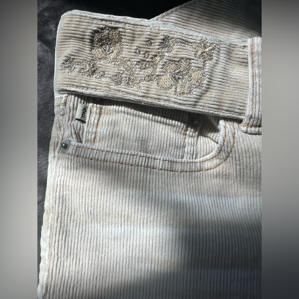 RARE A&F Vintage belted cream courdoroy with embroidery. Size 2. - Picture 11 of 15